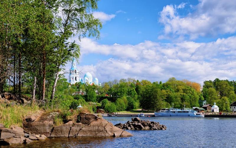 Санкт-Петербург +   Выборг по Королевской дороге +  Карелия – Рускеала 